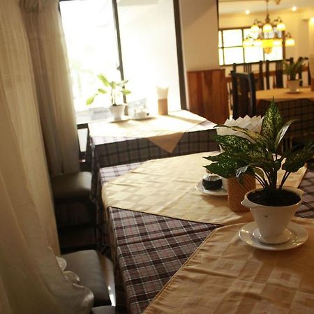 Gold Night Hotel Dalat Bagian luar foto