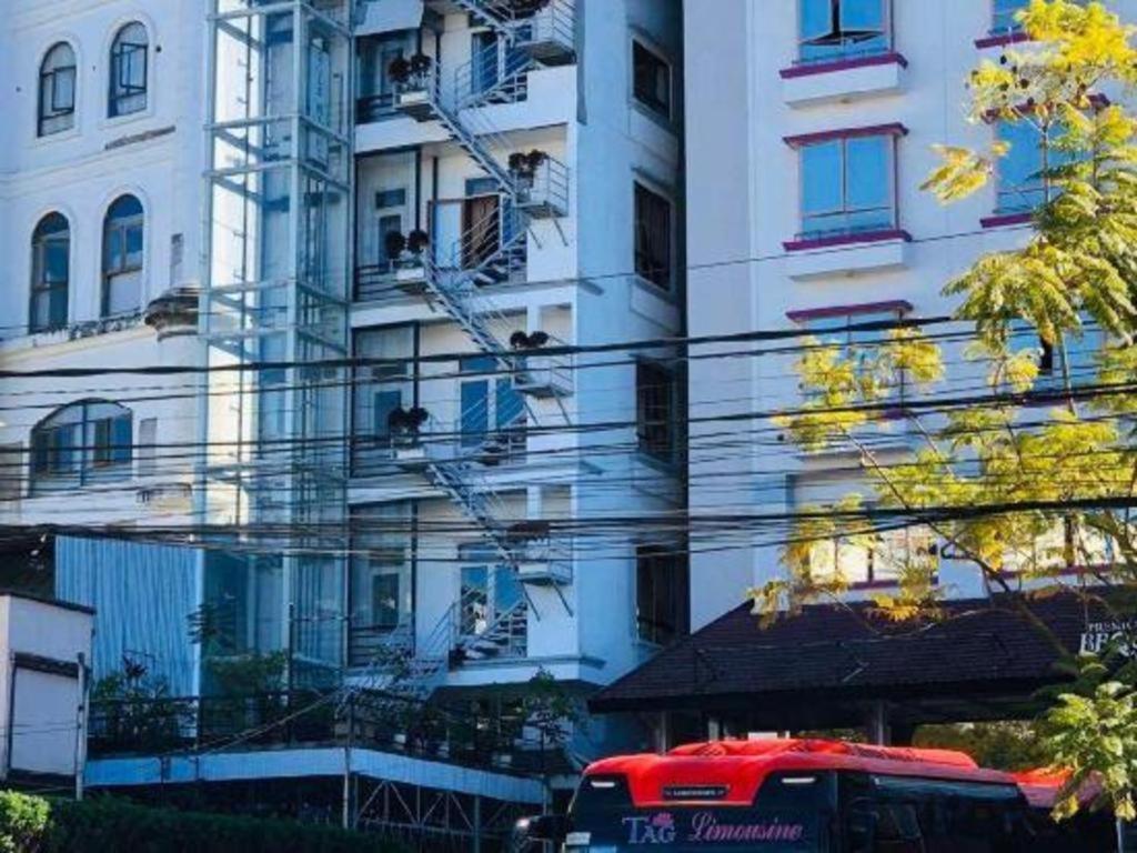 Gold Night Hotel Dalat Bagian luar foto