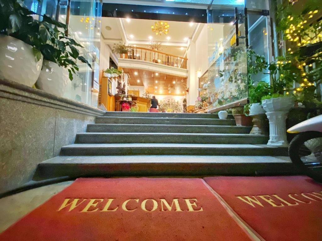 Gold Night Hotel Dalat Bagian luar foto