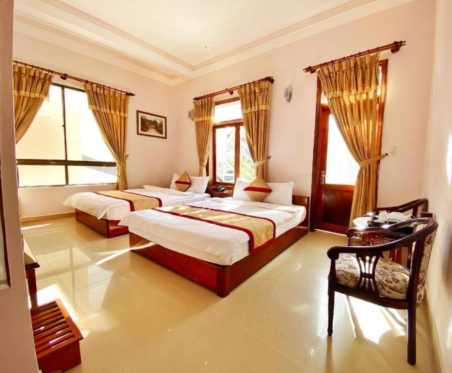 Gold Night Hotel Dalat Bagian luar foto