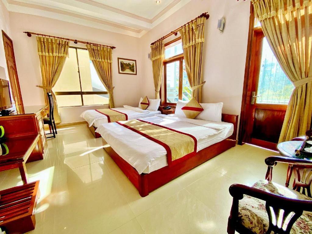Gold Night Hotel Dalat Bagian luar foto