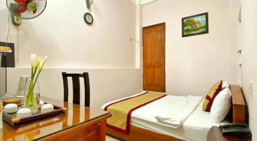 Gold Night Hotel Dalat Bagian luar foto