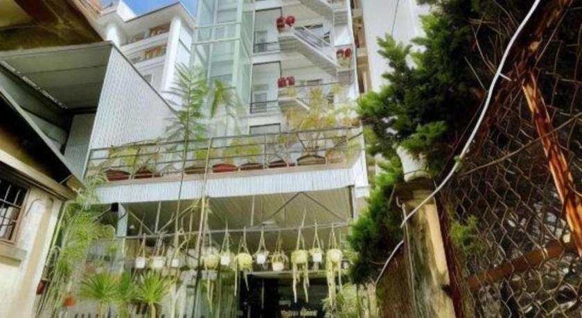 Gold Night Hotel Dalat Bagian luar foto