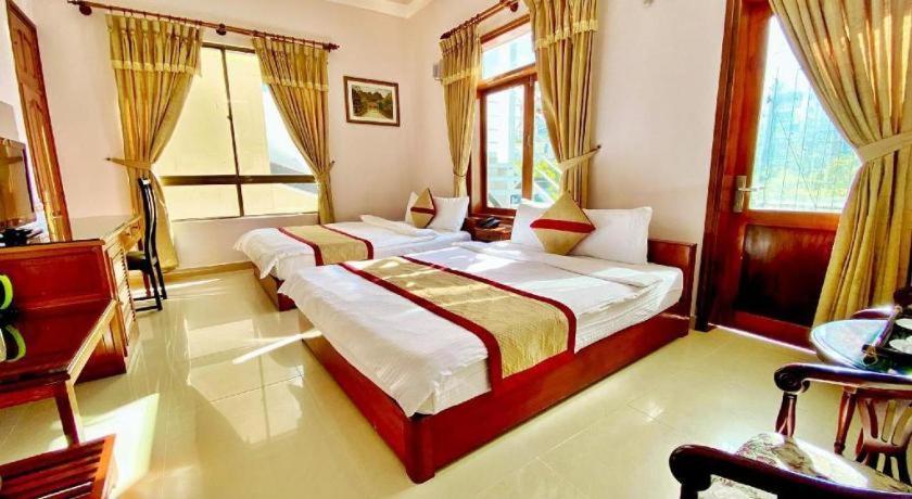 Gold Night Hotel Dalat Bagian luar foto