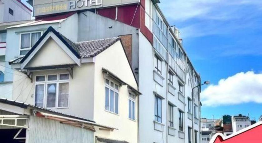 Gold Night Hotel Dalat Bagian luar foto