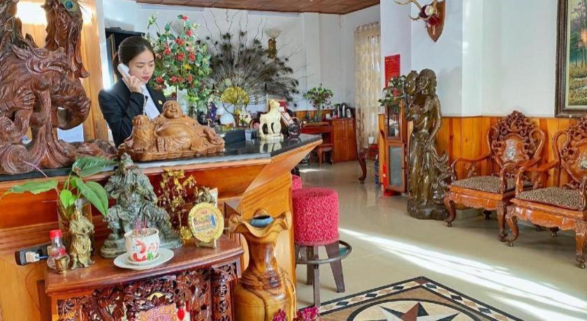 Gold Night Hotel Dalat Bagian luar foto