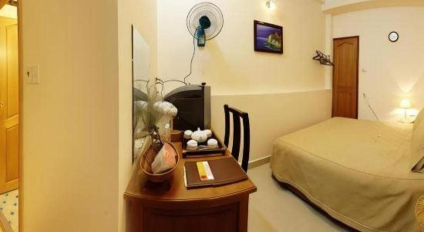 Gold Night Hotel Dalat Bagian luar foto