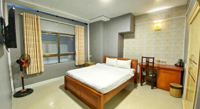 Gold Night Hotel Dalat Bagian luar foto