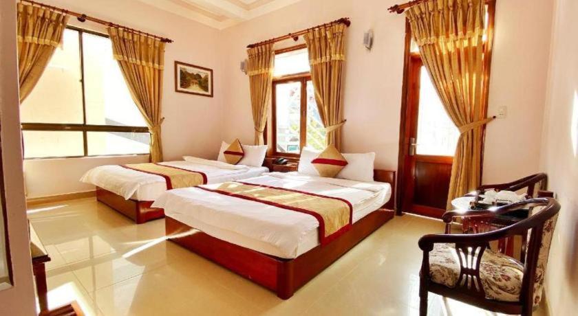 Gold Night Hotel Dalat Bagian luar foto