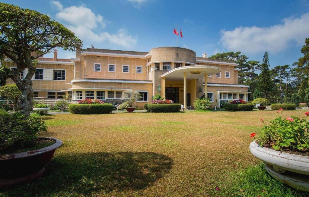 Gold Night Hotel Dalat Bagian luar foto