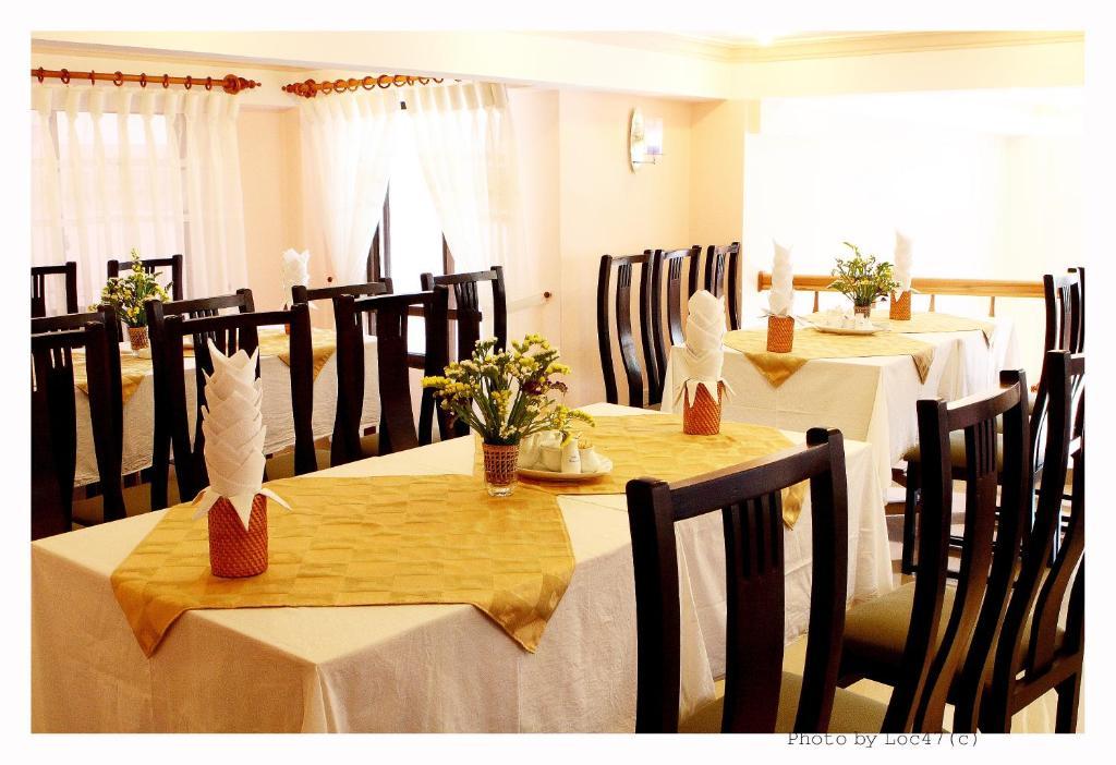 Gold Night Hotel Dalat Bagian luar foto