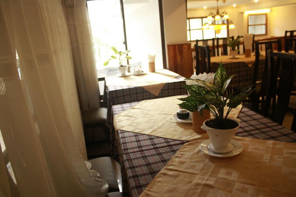 Gold Night Hotel Dalat Bagian luar foto