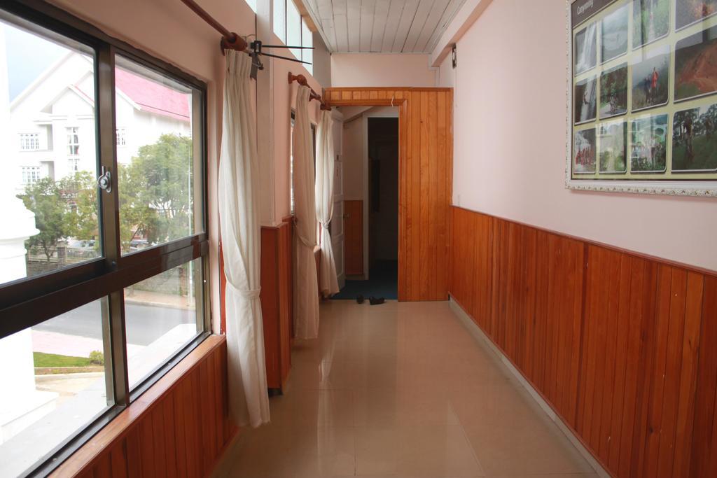 Gold Night Hotel Dalat Bagian luar foto
